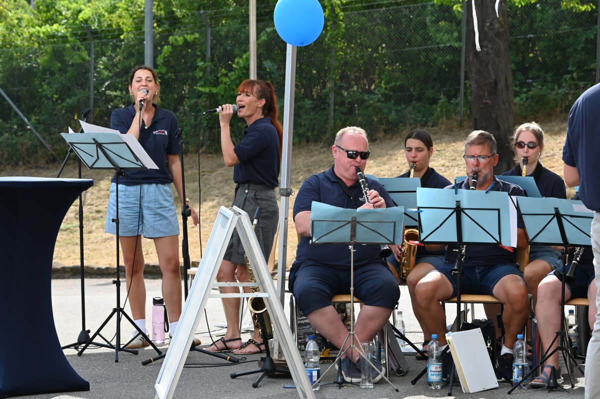Förderverein PPS und "Polizeimusik Stuttgart" unterstützen das Hoffest "[H]Amazing"
